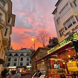 https://old-mile-suites.istanbul-turkeyhotels.com